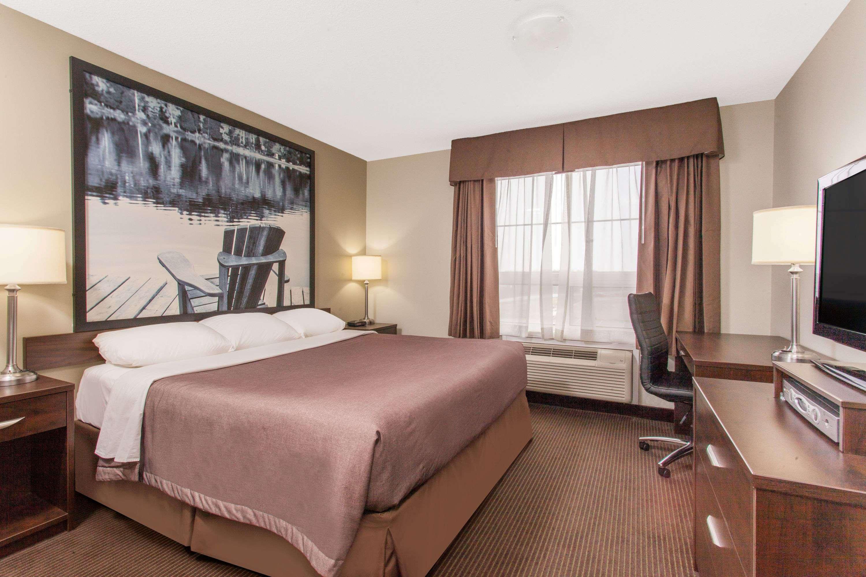 ซูเปอร์ 8 บาย วินด์แฮม เรดเลก ออนแทริโอ Hotel เรดเลค ภายนอก รูปภาพ